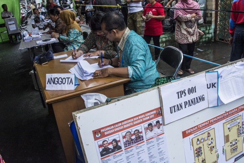 Read more about the article Bawaslu Diminta Jelaskan Temuan 230 Ribu Suket Bodong di Jakarta