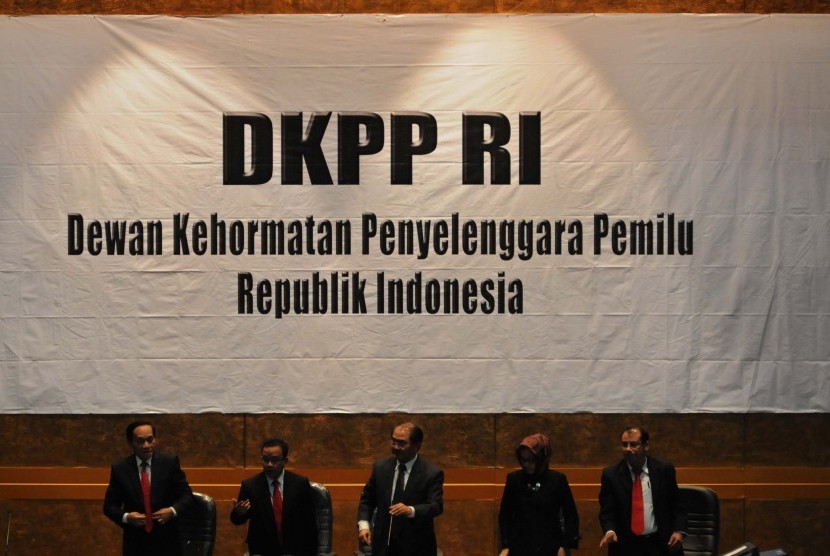 Read more about the article Tidak Ada Perempuan Jadi Anggota DKPP 2017-2022 Disayangkan