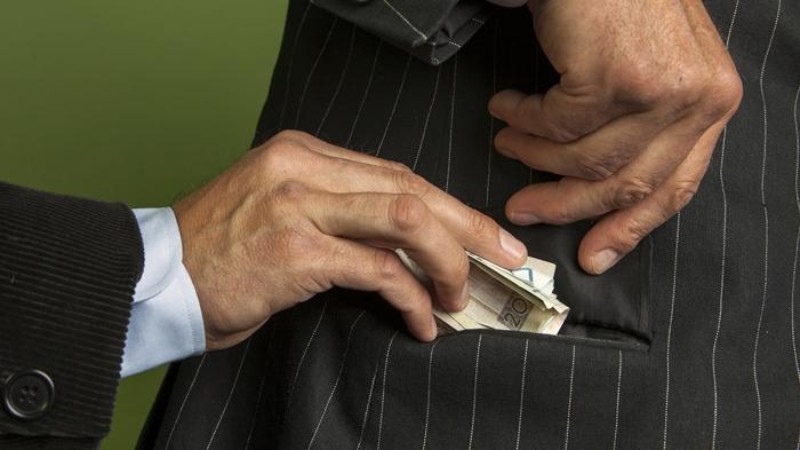 Read more about the article Perludem: Polri Harus Ungkap Segera Pihak Pemberi Suap kepada Ketua Panwaslu dan Anggota KPU Garut