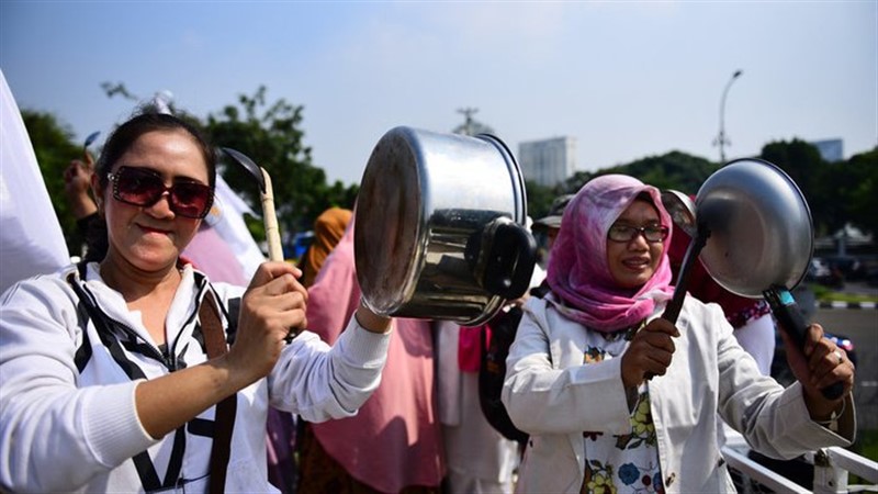Read more about the article Suara Emak-Emak Jangan Hanya Dimanfaatkan untuk Memenangi Pilpres