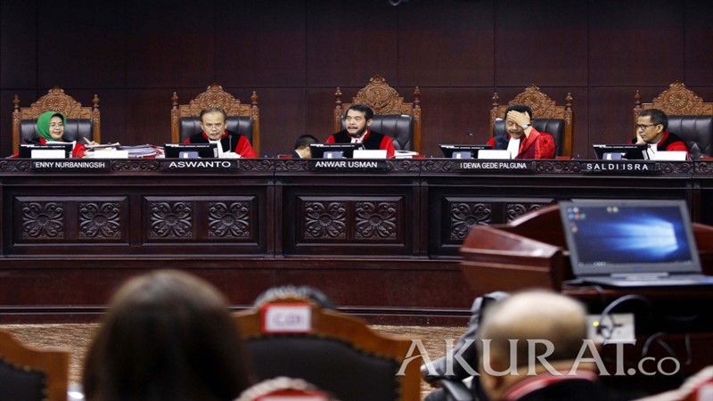 Read more about the article Ini Pertimbangan MK Kabulkan Gugatan ICW dan Perludem